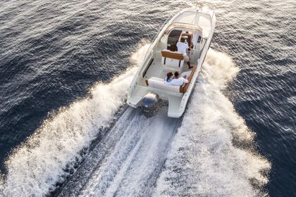 Location Bateau à moteur Invictus CX 240 Sari-Solenzara