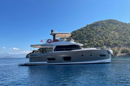 Charter Motor yacht Azimut Magellano 53 Göcek