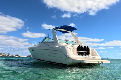 Hire Motorboat Monterey cruiser 322 Nassau