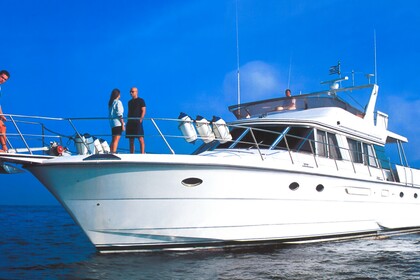 Charter Motorboat President 60s Flybridge Athens