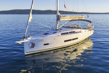 Charter Sailboat Hanse Yachts Hanse 360 Brač
