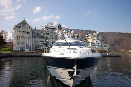 Hire Motorboat FAIRLINE SQUADRON 58 Bergen