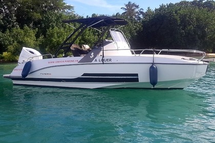 Charter Motorboat BENETEAU Flyer 6.6 Spacedeck Le Gosier