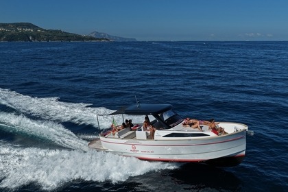 Location Bateau à moteur Apreamare GOZZO 35 Sorrente
