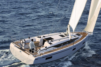 Charter Sailboat  Bavaria C38 Tropea