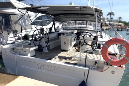Charter Sailboat Beneteau Oceanis 51.1 Cala d'Or