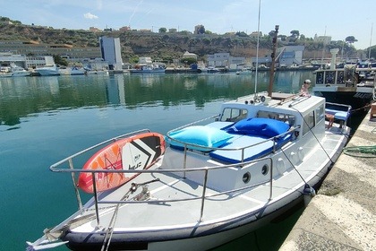Hire Motorboat dettori albacore 30 Marseille