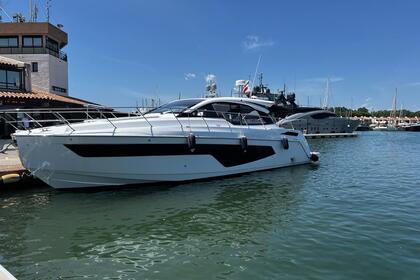 Miete Motorboot Azimut Atlantis 51 Cavalaire-sur-Mer