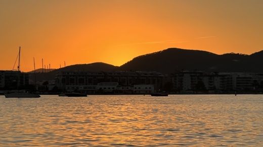 Ibiza Motorboat Trimarchi 57s alt tag text