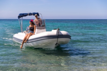 Location Bateau à moteur Capelli Capelli Tempest 626 Pianottoli-Caldarello