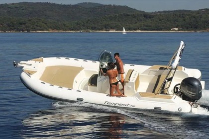 Charter RIB Capelli Capelli Tempest 700 Villefranche-sur-Mer