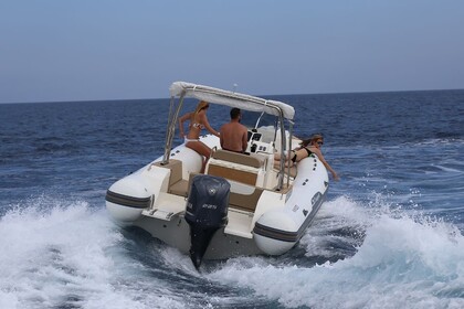 Hyra båt Motorbåt Capelli Capelli Tempest 775 Saint-Tropez