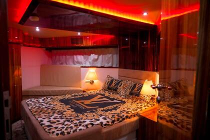 Rental Motor yacht Alshali 2014 Dubai Marina