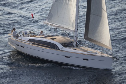 Hire Sailboat Wauquiez Pilot Saloon 48 Marseille