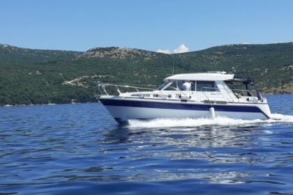 Rental Motorboat Saga 315 Punat