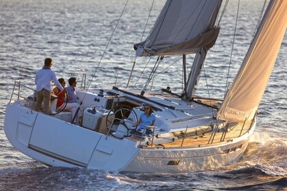 Charter Sailboat JEANNEAU Sun Odyssey 519 with watermaker & A/C - PLUS Lomas de Palmira