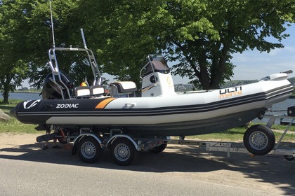 Location Semi-rigide Zodiac Pro Open 650 La Trinité-sur-Mer