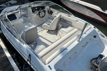 Charter Motorboat Chris Craft 17 Paris