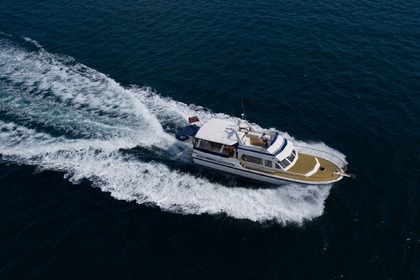 Hire Motorboat KHA SHING ENTERPRISES CO. TRADER 54 SUNDECK Belfast