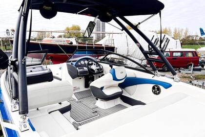 Location Bateau à moteur Regal 1900 ESX Laboe