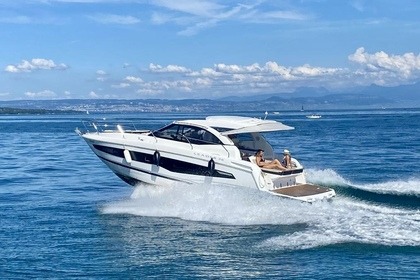 Hire Motor yacht Jeanneau Leader 36 Lausanne