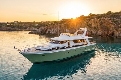 Noleggio Yacht a motore Cantieri di Pisa Pegasus Sardegna