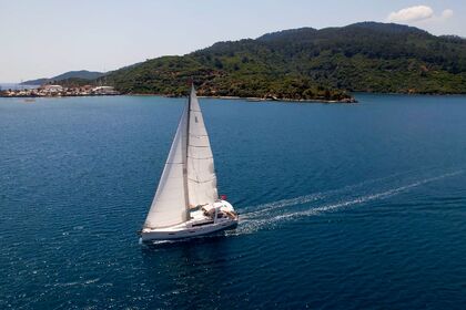 Charter Sailboat Beneteau Oceanis 45 Marmaris