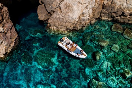 Hire RIB Sacs Marine S800 Iglesias