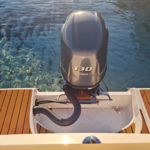 Motorboat Aqua 620 Plano del barco