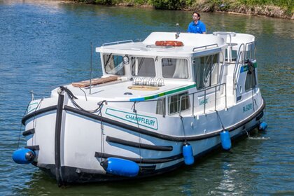 Charter Houseboat Pénichette Flying Bridge 1020 FB Saint-Léger-sur-Dheune