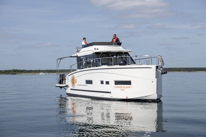 Rental Houseboats Cobra Yachts FUTURA 40 Grand Horizon XXL Göhren-Lebbin