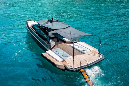 Charter Motorboat Ferretti WALLY Capri