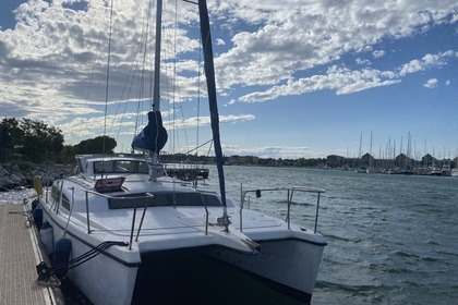 Charter Catamaran Performance Yatching Cruiser Gemini 105 Marseille