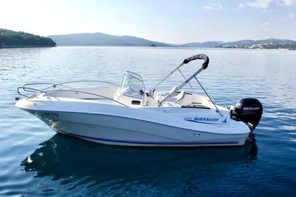Hire Motorboat Quicksilver 635 Commander Marseille