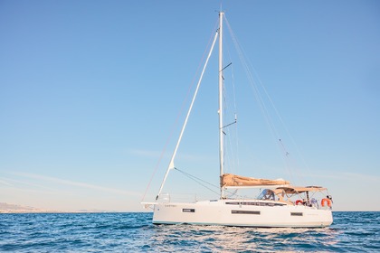 Verhuur Zeilboot Jeanneau Sun Odyssey 410 - 3 cab. Laurion