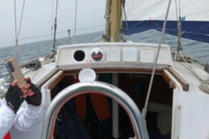 Charter Sailboat Jouet fandango jouet 33 Hendaye