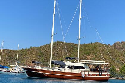 Hyra båt Guletbåt Traditional Gulet with a capacity of 10 people Ketch Marmaris