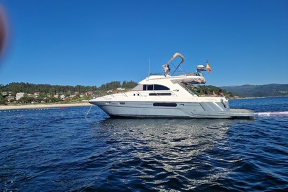 Alquiler Lancha Sealine 350 Sanxenxo