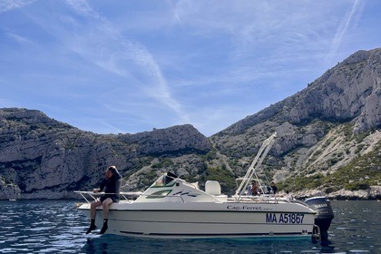 Hire Motorboat B2 Marine cap ferret 550 cabin cruiser Marseille