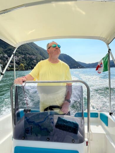 Lake Como Without license Marino Atom 450 alt tag text