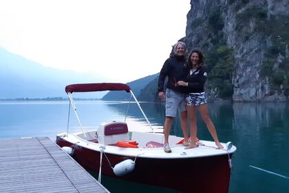 Charter Boat without licence  BARCA ELETTRICA Microwatt 5.0 Colico