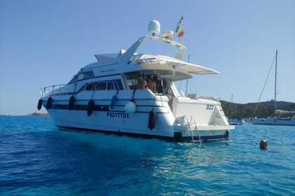 Hire Motorboat Mochi Craft 46 fly Villasimius