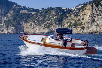 Hire Motorboat Gozzo Mimi Libeccio 9.5WA Amalfi