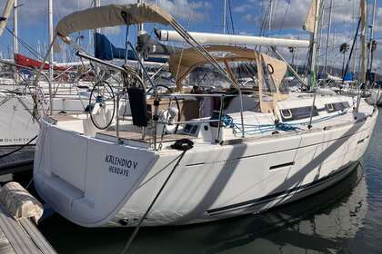 Charter Sailboat Dufour 405 Hendaye