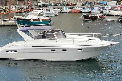 Charter Motorboat MOCHI CRAFT 33 sedan Sorrento