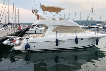 Charter Motorboat Jeanneau Prestige 36 Fly Punat