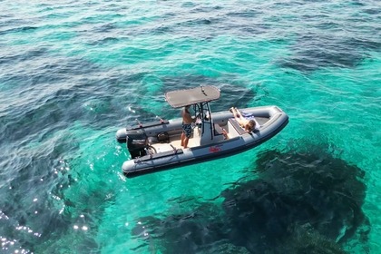 Hyra båt RIB-båt Joker Boat Barracuda 24 Loiri Porto San Paolo