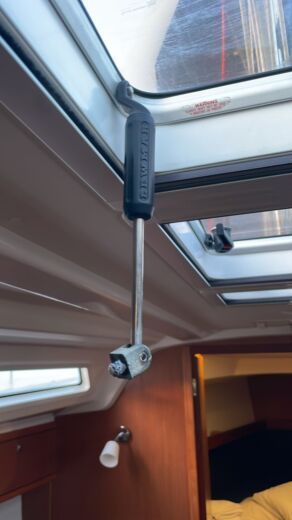 Achillio Sailboat BAVARIA 37 CRUISER alt tag text