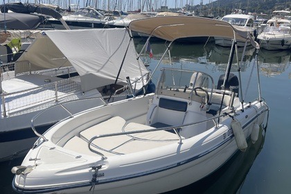 Location Bateau à moteur Ranieri Voyager 19s Golfe Juan
