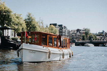 Hire Motorboat Salonboot Valerie Amsterdam